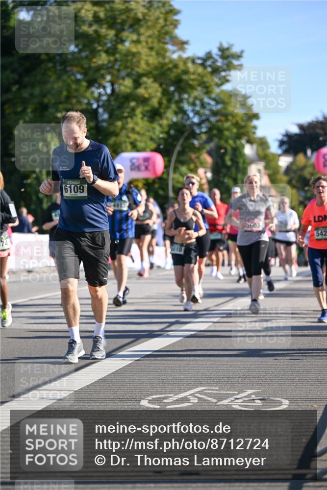 07.09.2025 - BARMER Alsterlauf Dr. Thomas Lammeyer http://msf.ph/oto/8712724 07.09.2025 09:42:53 Laufen 6109, 3603, 542 meine-sportfotos.de