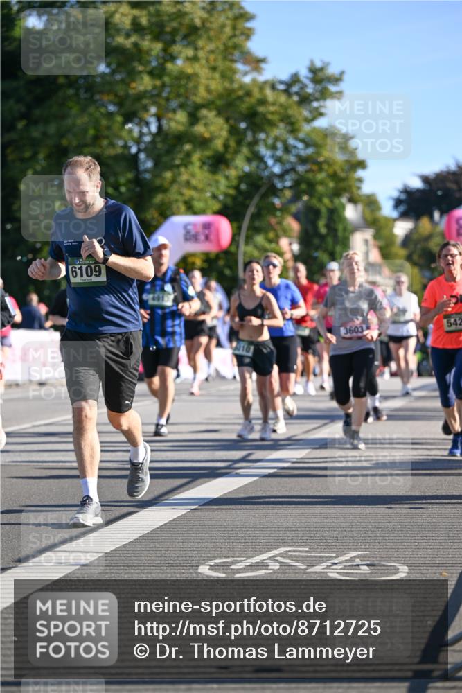07.09.2025 - BARMER Alsterlauf Dr. Thomas Lammeyer http://msf.ph/oto/8712725 07.09.2025 09:42:53 Laufen 6109, 9415, 010, 3603, 542 meine-sportfotos.de