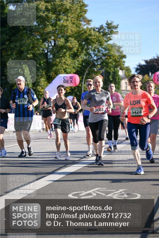07.09.2025 - BARMER Alsterlauf Dr. Thomas Lammeyer http://msf.ph/oto/8712732 07.09.2025 09:42:54 Laufen 4913, 5010, 58, 3603, 5424 meine-sportfotos.de