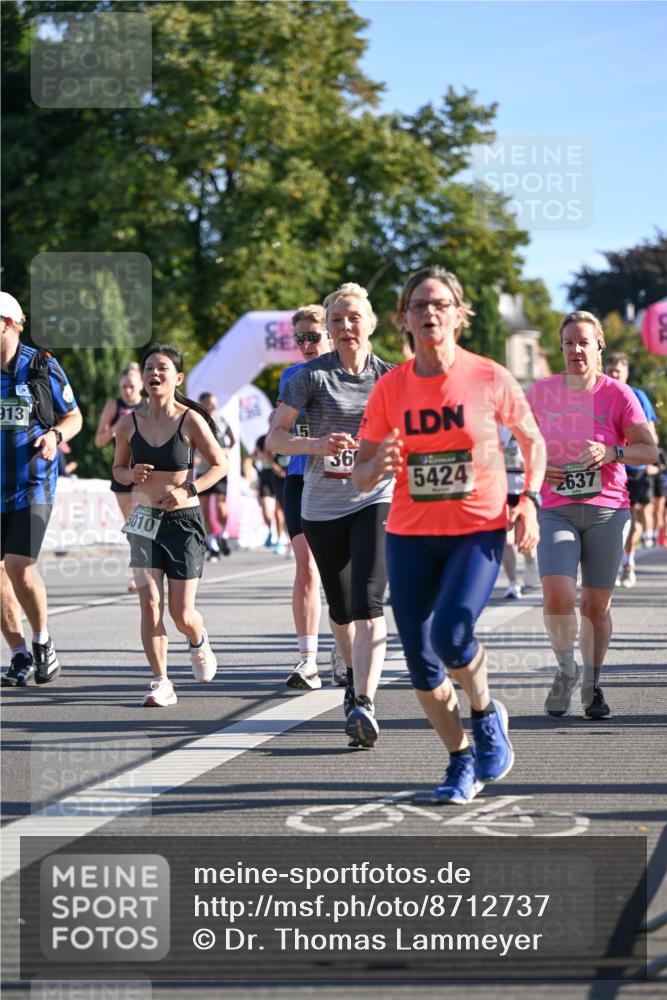 07.09.2025 - BARMER Alsterlauf Dr. Thomas Lammeyer http://msf.ph/oto/8712737 07.09.2025 09:42:55 Laufen 913, 5010, 36, 5424, 637 meine-sportfotos.de