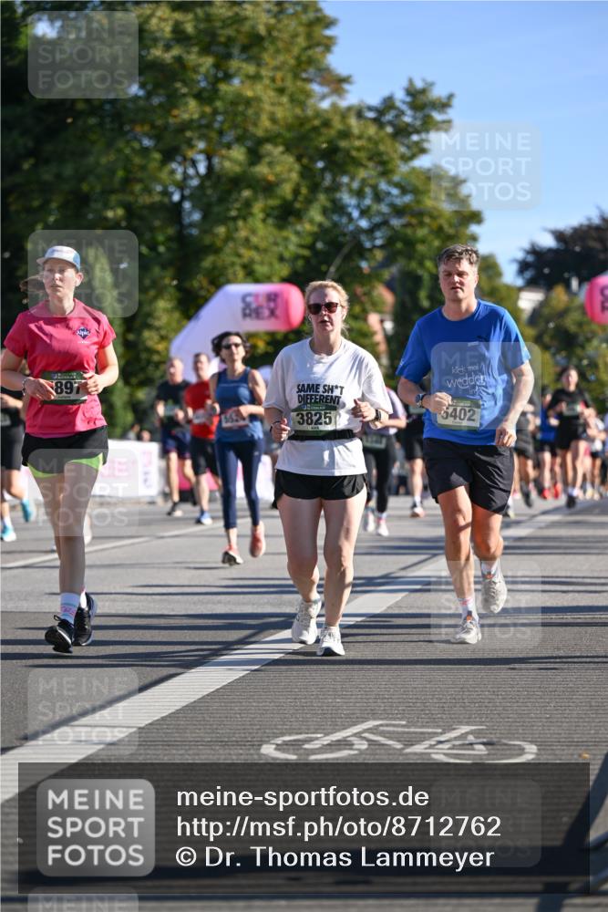 07.09.2025 - BARMER Alsterlauf Dr. Thomas Lammeyer http://msf.ph/oto/8712762 07.09.2025 09:42:59 Laufen 897, 3825, 5402 meine-sportfotos.de