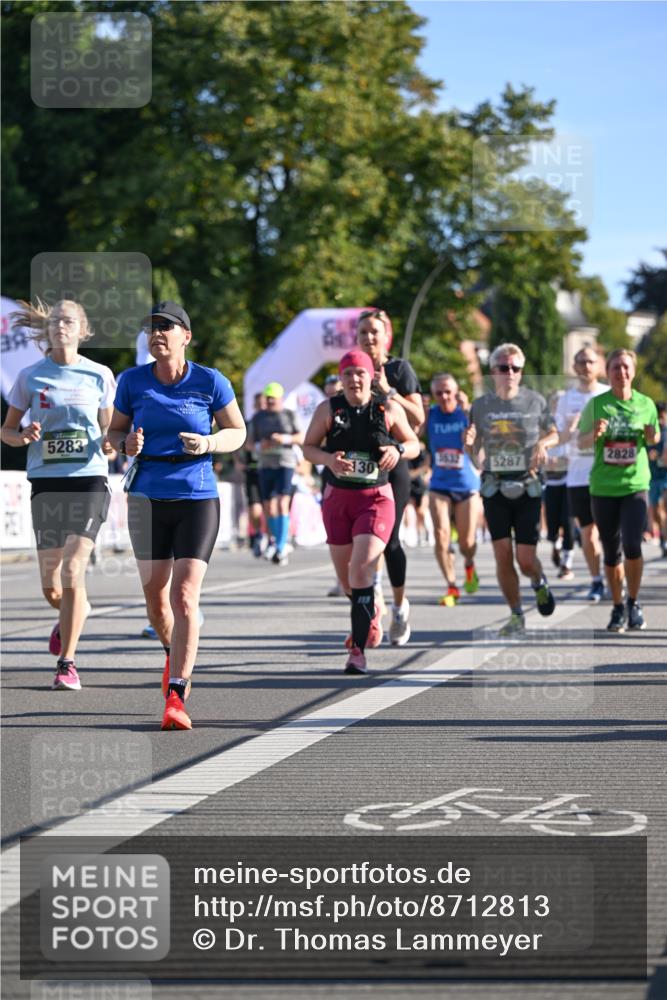 07.09.2025 - BARMER Alsterlauf Dr. Thomas Lammeyer http://msf.ph/oto/8712813 07.09.2025 09:43:10 Laufen 5283, 3632, 30, 5287, 2828 meine-sportfotos.de