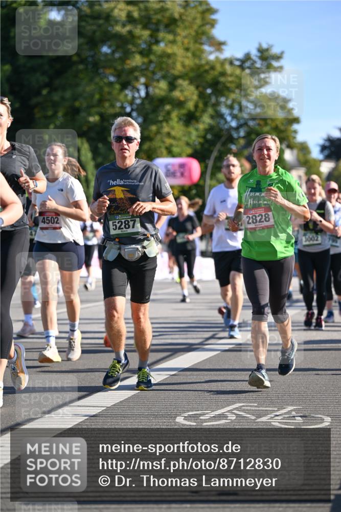 07.09.2025 - BARMER Alsterlauf Dr. Thomas Lammeyer http://msf.ph/oto/8712830 07.09.2025 09:43:13 Laufen 4502, 5287, 2828, 3002 meine-sportfotos.de