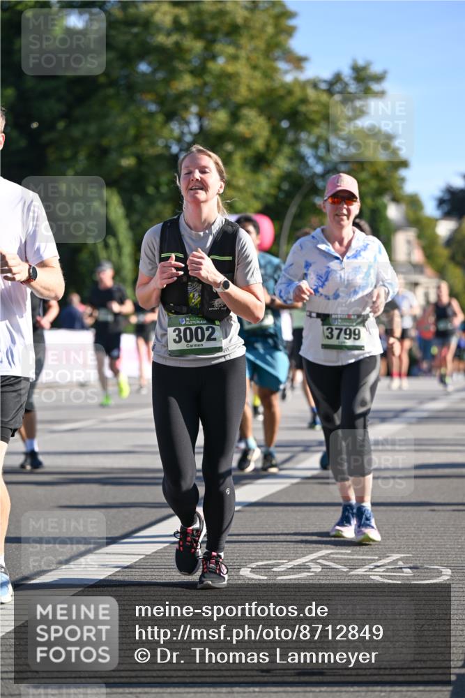 07.09.2025 - BARMER Alsterlauf Dr. Thomas Lammeyer http://msf.ph/oto/8712849 07.09.2025 09:43:16 Laufen 3002, 3799 meine-sportfotos.de