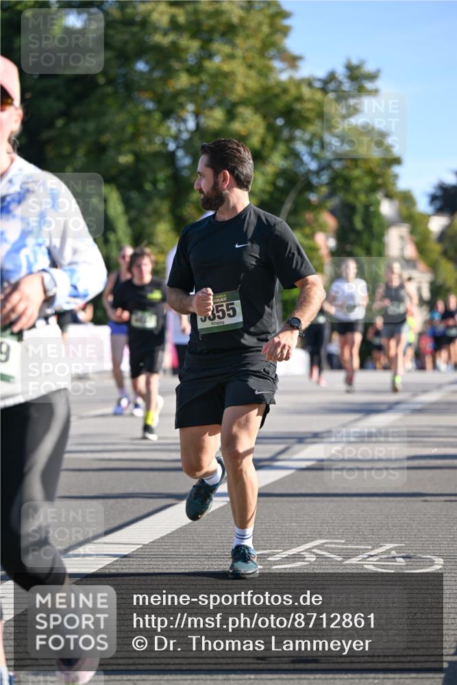 07.09.2025 - BARMER Alsterlauf Dr. Thomas Lammeyer http://msf.ph/oto/8712861 07.09.2025 09:43:18 Laufen 355 meine-sportfotos.de
