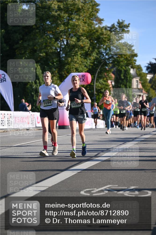 07.09.2025 - BARMER Alsterlauf Dr. Thomas Lammeyer http://msf.ph/oto/8712890 07.09.2025 09:43:23 Laufen 5594, 5595 meine-sportfotos.de