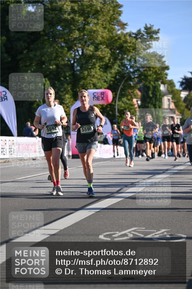 07.09.2025 - BARMER Alsterlauf Dr. Thomas Lammeyer http://msf.ph/oto/8712892 07.09.2025 09:43:23 Laufen 5594, 5595 meine-sportfotos.de
