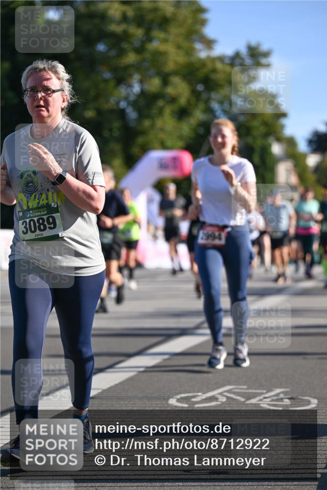 07.09.2025 - BARMER Alsterlauf Dr. Thomas Lammeyer http://msf.ph/oto/8712922 07.09.2025 09:43:28 Laufen 136, 3089, 1994 meine-sportfotos.de