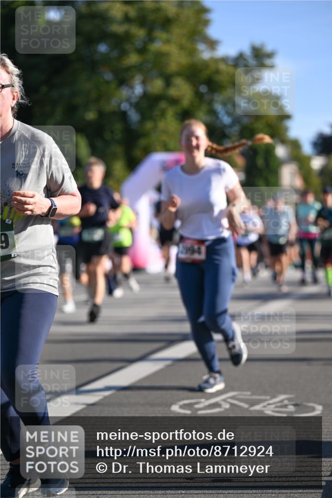 07.09.2025 - BARMER Alsterlauf Dr. Thomas Lammeyer http://msf.ph/oto/8712924 07.09.2025 09:43:28 Laufen 36, 10 meine-sportfotos.de