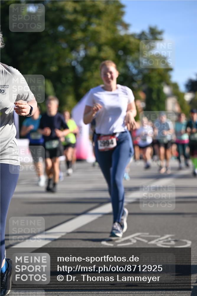 07.09.2025 - BARMER Alsterlauf Dr. Thomas Lammeyer http://msf.ph/oto/8712925 07.09.2025 09:43:29 Laufen 1994 meine-sportfotos.de