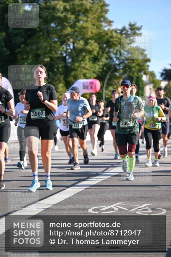 07.09.2025 - BARMER Alsterlauf Dr. Thomas Lammeyer http://msf.ph/oto/8712947 07.09.2025 09:43:32 Laufen 479, 3902, 4217, 2367, 6260 meine-sportfotos.de
