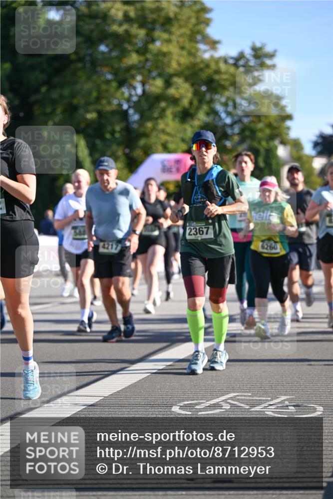 07.09.2025 - BARMER Alsterlauf Dr. Thomas Lammeyer http://msf.ph/oto/8712953 07.09.2025 09:43:33 Laufen 4217, 2367, 6260 meine-sportfotos.de