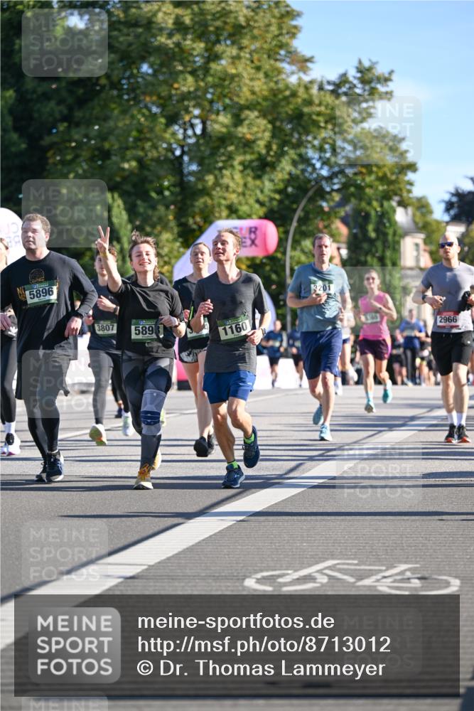 07.09.2025 - BARMER Alsterlauf Dr. Thomas Lammeyer http://msf.ph/oto/8713012 07.09.2025 09:43:44 Laufen 5896, 3807, 589, 1160, 3201, 2966 meine-sportfotos.de