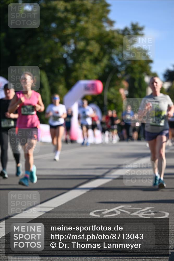 07.09.2025 - BARMER Alsterlauf Dr. Thomas Lammeyer http://msf.ph/oto/8713043 07.09.2025 09:43:49 Laufen 4251 meine-sportfotos.de