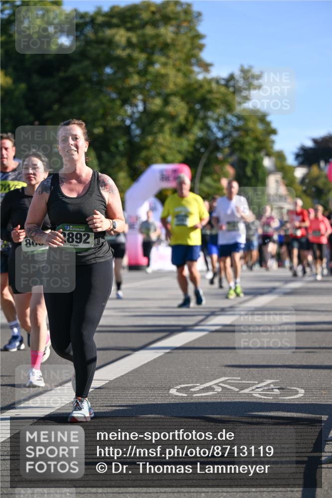 07.09.2025 - BARMER Alsterlauf Dr. Thomas Lammeyer http://msf.ph/oto/8713119 07.09.2025 09:44:06 Laufen 80, 36, 2892 meine-sportfotos.de