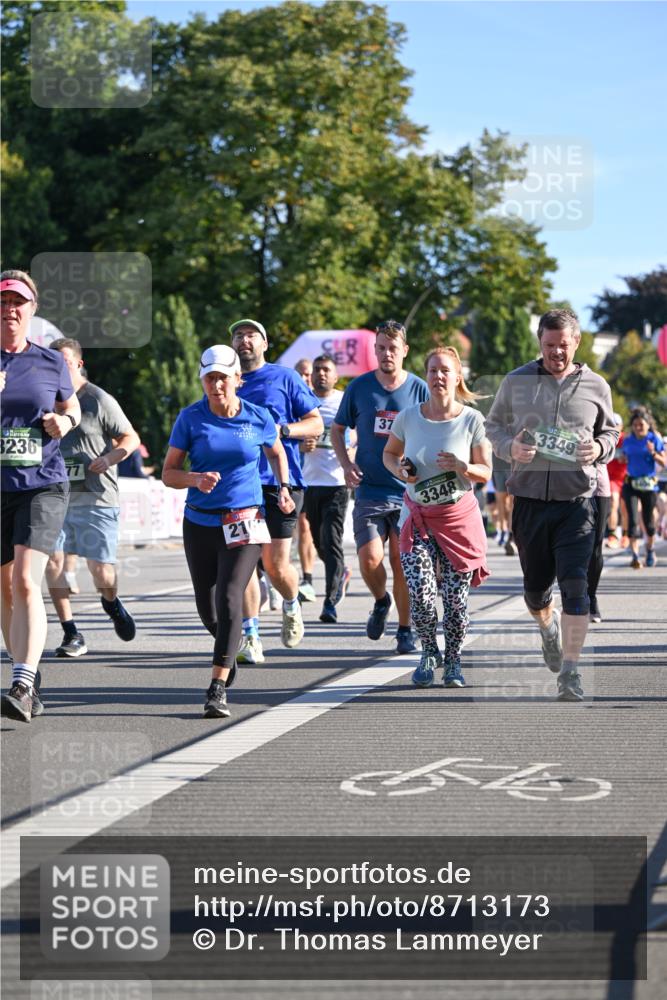 07.09.2025 - BARMER Alsterlauf Dr. Thomas Lammeyer http://msf.ph/oto/8713173 07.09.2025 09:44:15 Laufen 3236, 77, 210, 37, 3348, 3349 meine-sportfotos.de