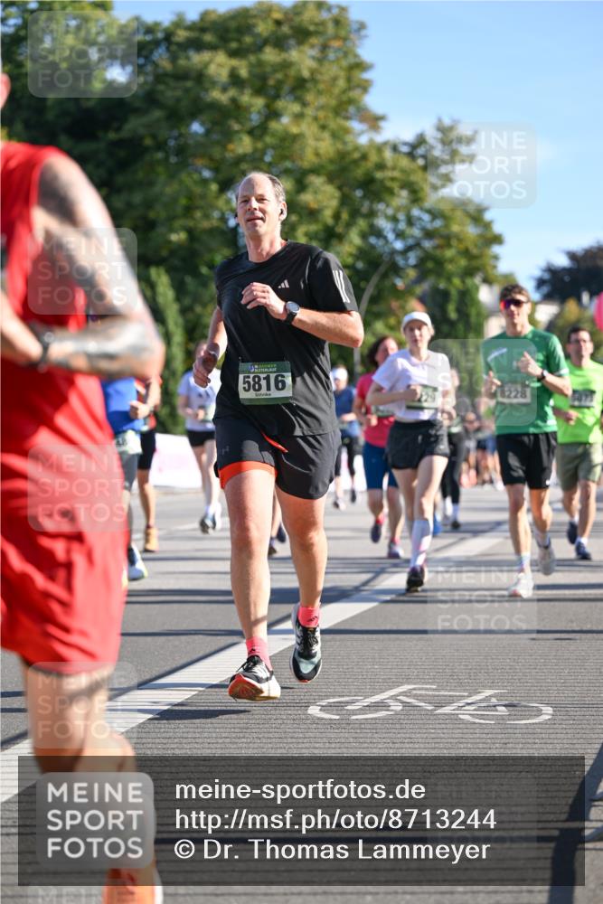 07.09.2025 - BARMER Alsterlauf Dr. Thomas Lammeyer http://msf.ph/oto/8713244 07.09.2025 09:44:26 Laufen 36, 5816, 729, 8228 meine-sportfotos.de