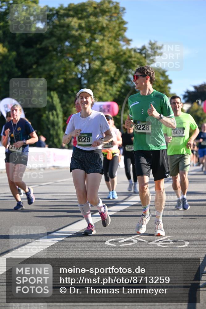 07.09.2025 - BARMER Alsterlauf Dr. Thomas Lammeyer http://msf.ph/oto/8713259 07.09.2025 09:44:28 Laufen 8, 2197, 8229, 8228, 5073 meine-sportfotos.de