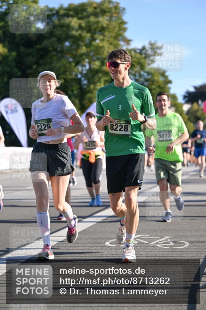 07.09.2025 - BARMER Alsterlauf Dr. Thomas Lammeyer http://msf.ph/oto/8713262 07.09.2025 09:44:29 Laufen 8, 8229, 36, 8228, 5073 meine-sportfotos.de