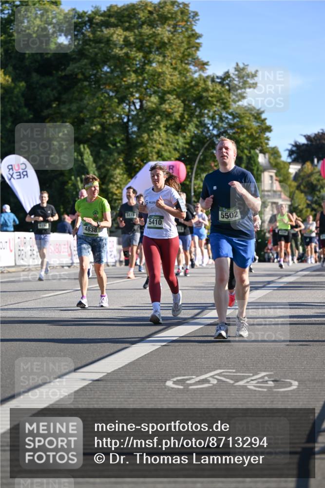 07.09.2025 - BARMER Alsterlauf Dr. Thomas Lammeyer http://msf.ph/oto/8713294 07.09.2025 09:44:34 Laufen 4838, 5502, 5410 meine-sportfotos.de