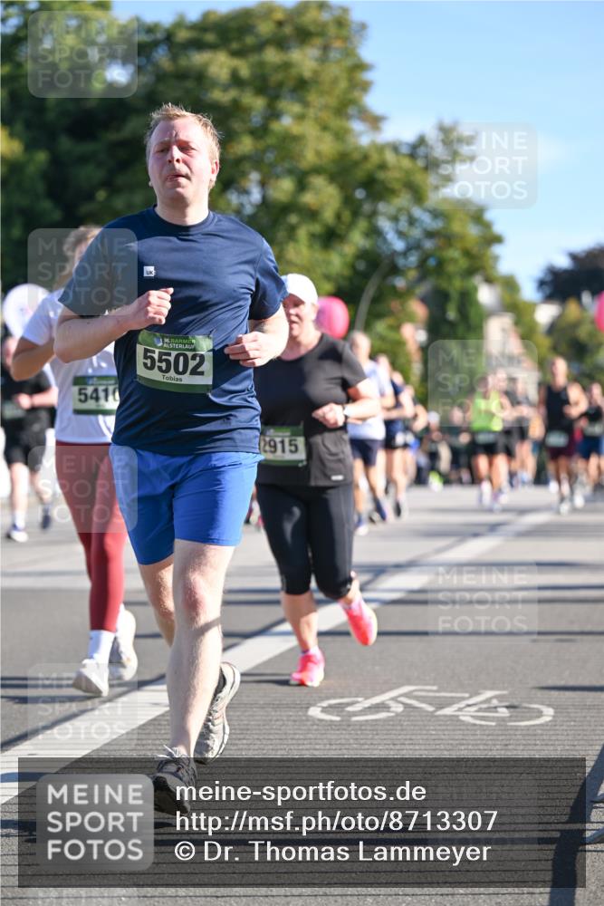 07.09.2025 - BARMER Alsterlauf Dr. Thomas Lammeyer http://msf.ph/oto/8713307 07.09.2025 09:44:36 Laufen 5410, 36, 5502, 2915 meine-sportfotos.de