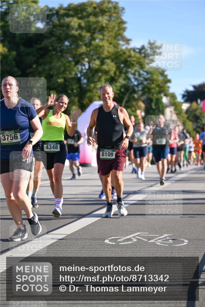 07.09.2025 - BARMER Alsterlauf Dr. Thomas Lammeyer http://msf.ph/oto/8713342 07.09.2025 09:44:42 Laufen 3756, 4348, 8109 meine-sportfotos.de