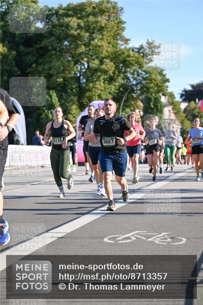 07.09.2025 - BARMER Alsterlauf Dr. Thomas Lammeyer http://msf.ph/oto/8713357 07.09.2025 09:44:45 Laufen 8170, 3687, 6090, 6092 meine-sportfotos.de