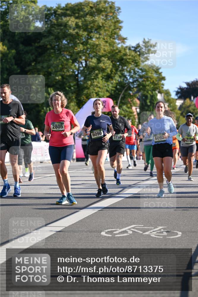 07.09.2025 - BARMER Alsterlauf Dr. Thomas Lammeyer http://msf.ph/oto/8713375 07.09.2025 09:44:47 Laufen 2805, 6090, 3732, 6092, 8195 meine-sportfotos.de