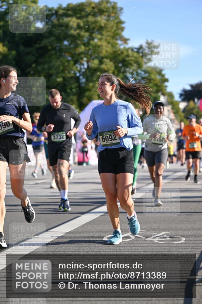 07.09.2025 - BARMER Alsterlauf Dr. Thomas Lammeyer http://msf.ph/oto/8713389 07.09.2025 09:44:50 Laufen 90, 3732, 6092, 8195 meine-sportfotos.de