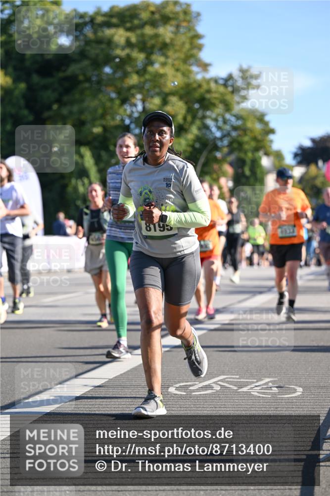 07.09.2025 - BARMER Alsterlauf Dr. Thomas Lammeyer http://msf.ph/oto/8713400 07.09.2025 09:44:51 Laufen 10, 8195, 4533 meine-sportfotos.de