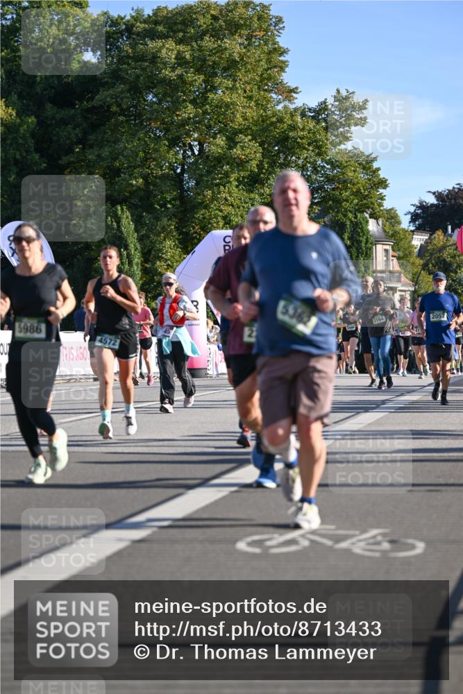 07.09.2025 - BARMER Alsterlauf Dr. Thomas Lammeyer http://msf.ph/oto/8713433 07.09.2025 09:44:56 Laufen 5986, 5362, 405, 3164, 2057 meine-sportfotos.de