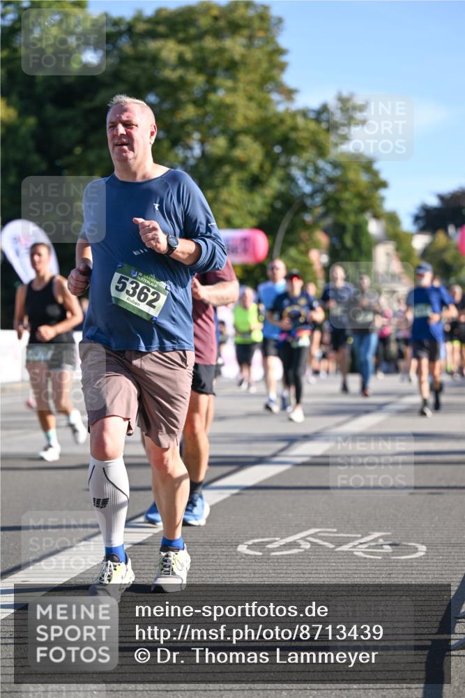 07.09.2025 - BARMER Alsterlauf Dr. Thomas Lammeyer http://msf.ph/oto/8713439 07.09.2025 09:44:57 Laufen 5362 meine-sportfotos.de