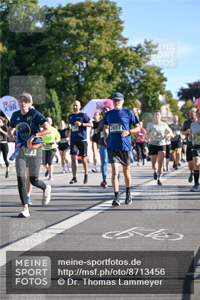 07.09.2025 - BARMER Alsterlauf Dr. Thomas Lammeyer http://msf.ph/oto/8713456 07.09.2025 09:45:01 Laufen 197, 2057, 3203 meine-sportfotos.de
