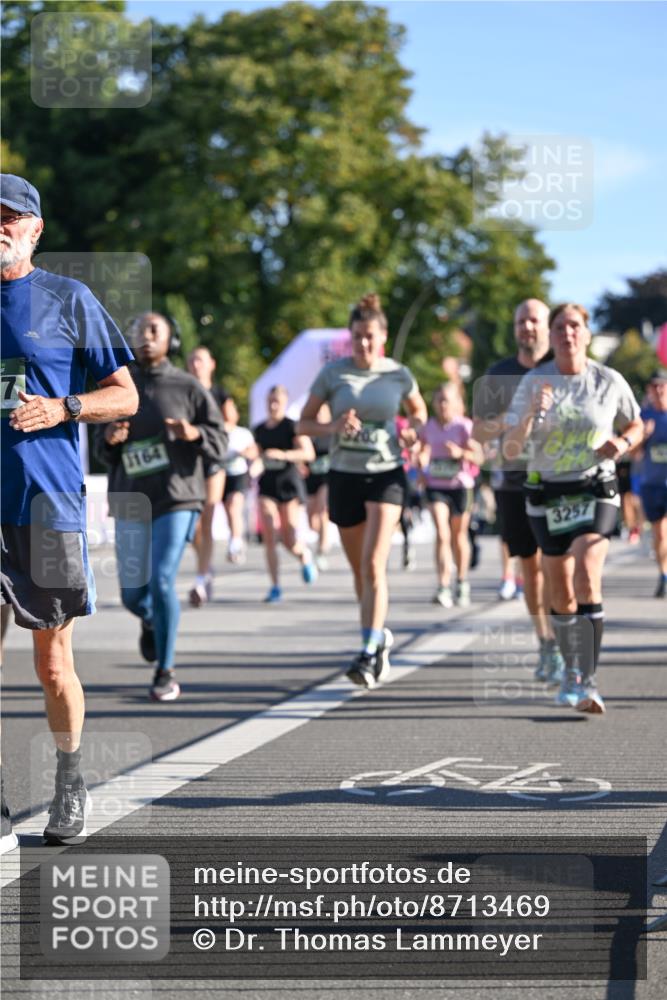 07.09.2025 - BARMER Alsterlauf Dr. Thomas Lammeyer http://msf.ph/oto/8713469 07.09.2025 09:45:03 Laufen 70, 1164, 3257 meine-sportfotos.de
