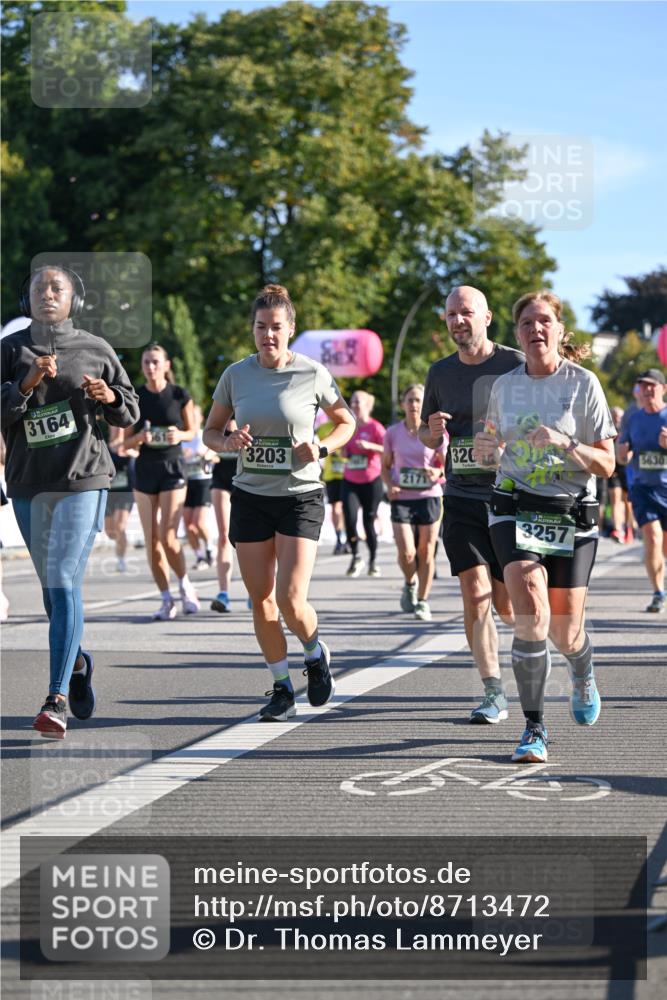 07.09.2025 - BARMER Alsterlauf Dr. Thomas Lammeyer http://msf.ph/oto/8713472 07.09.2025 09:45:03 Laufen 3164, 3203, 2171, 320, 3257, 5630 meine-sportfotos.de