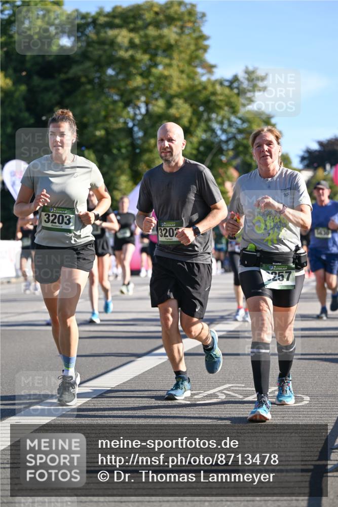 07.09.2025 - BARMER Alsterlauf Dr. Thomas Lammeyer http://msf.ph/oto/8713478 07.09.2025 09:45:04 Laufen 36, 3203, 3202, 10, 257, 3630 meine-sportfotos.de
