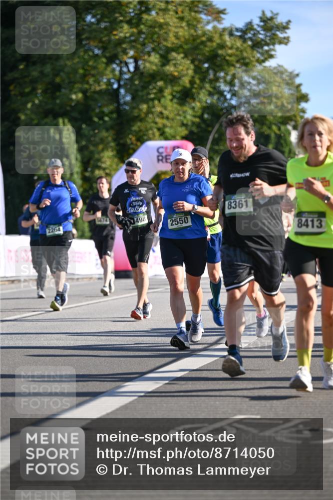 07.09.2025 - BARMER Alsterlauf Dr. Thomas Lammeyer http://msf.ph/oto/8714050 07.09.2025 09:46:42 Laufen 2264, 498, 8361, 2550, 8413 meine-sportfotos.de