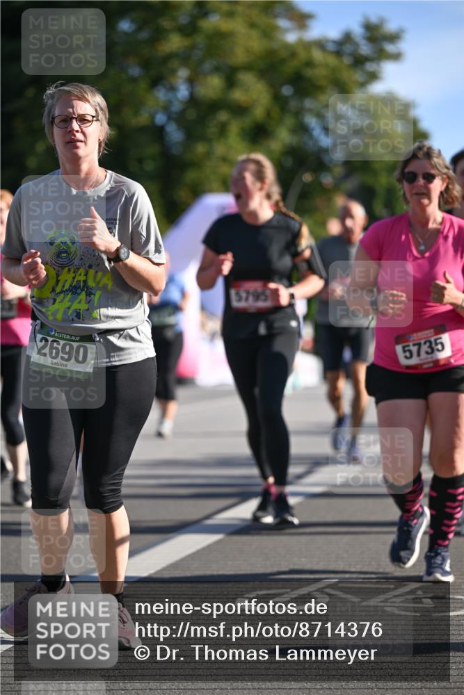 07.09.2025 - BARMER Alsterlauf Dr. Thomas Lammeyer http://msf.ph/oto/8714376 07.09.2025 09:47:38 Laufen 2690, 5795, 5735 meine-sportfotos.de