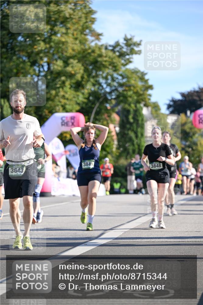 07.09.2025 - BARMER Alsterlauf Dr. Thomas Lammeyer http://msf.ph/oto/8715344 07.09.2025 09:50:32 Laufen 3643, 3849, 3848 meine-sportfotos.de