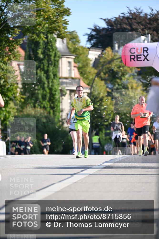07.09.2025 - BARMER Alsterlauf Dr. Thomas Lammeyer http://msf.ph/oto/8715856 07.09.2025 09:52:27 Laufen 391, 342 meine-sportfotos.de