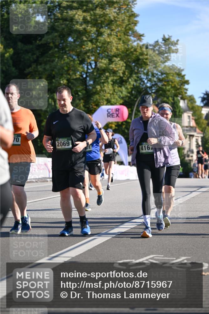 07.09.2025 - BARMER Alsterlauf Dr. Thomas Lammeyer http://msf.ph/oto/8715967 07.09.2025 09:53:07 Laufen 70, 2069, 4167 meine-sportfotos.de