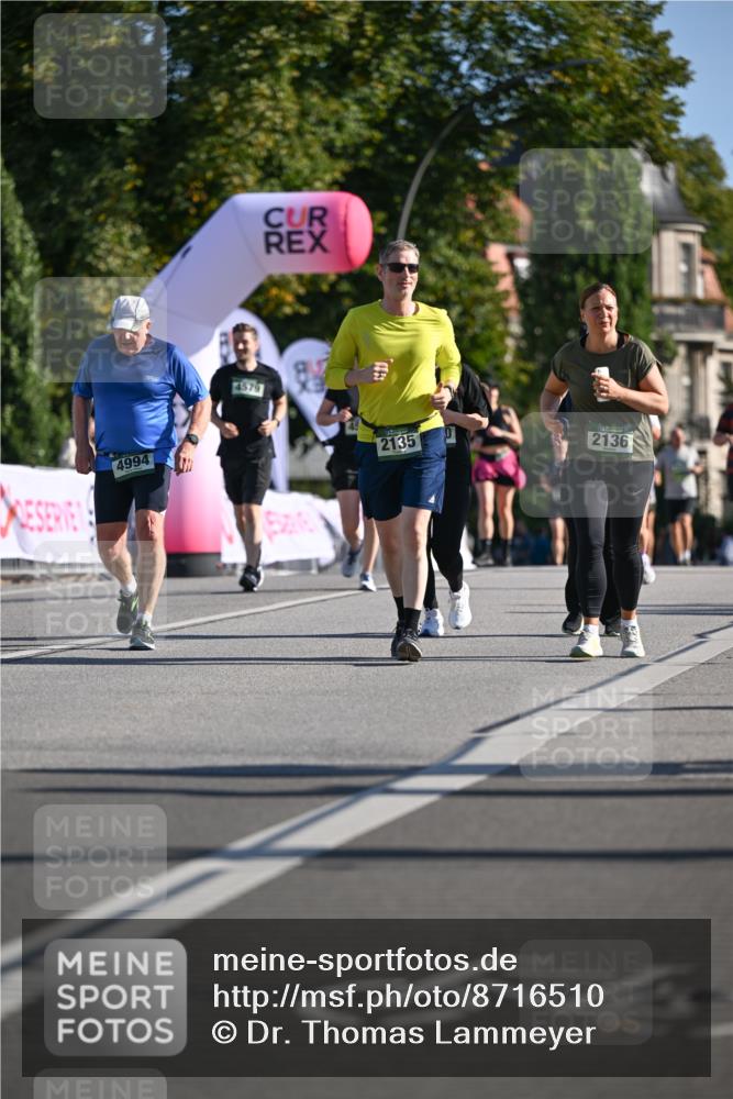07.09.2025 - BARMER Alsterlauf Dr. Thomas Lammeyer http://msf.ph/oto/8716510 07.09.2025 09:55:26 Laufen 4994, 4579, 2135, 2136, 454 meine-sportfotos.de