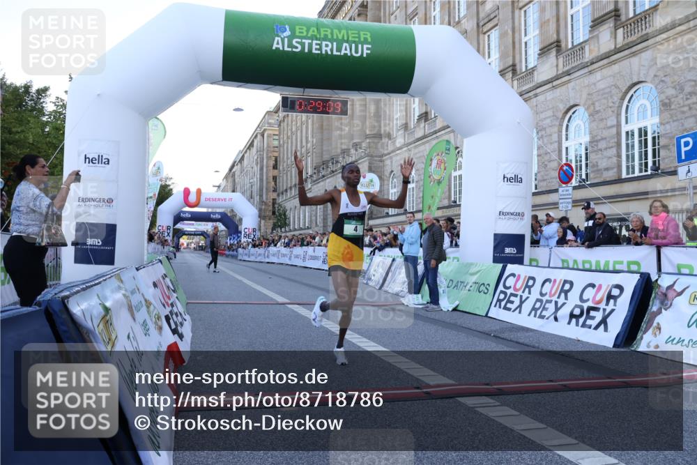 07.09.2025 - BARMER Alsterlauf Strokosch-Dieckow http://msf.ph/oto/8718786 07.09.2025 09:29:08 Ziel 2, 4 meine-sportfotos.de