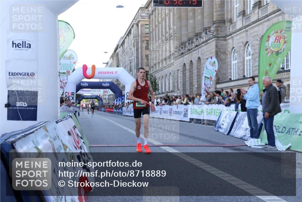 07.09.2025 - BARMER Alsterlauf Strokosch-Dieckow http://msf.ph/oto/8718889 07.09.2025 09:32:18 Ziel 17, 3947, 4370 meine-sportfotos.de