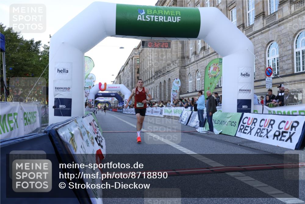07.09.2025 - BARMER Alsterlauf Strokosch-Dieckow http://msf.ph/oto/8718890 07.09.2025 09:32:18 Ziel 17, 3947, 4370 meine-sportfotos.de