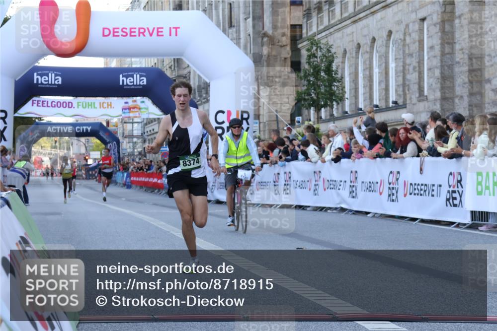 07.09.2025 - BARMER Alsterlauf Strokosch-Dieckow http://msf.ph/oto/8718915 07.09.2025 09:32:38 Ziel 8374 meine-sportfotos.de