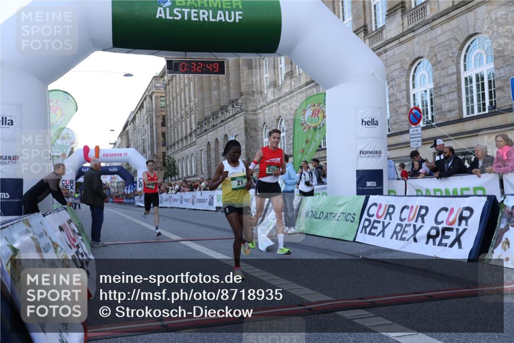 07.09.2025 - BARMER Alsterlauf Strokosch-Dieckow http://msf.ph/oto/8718935 07.09.2025 09:32:47 Ziel 21, 4118, 8354 meine-sportfotos.de