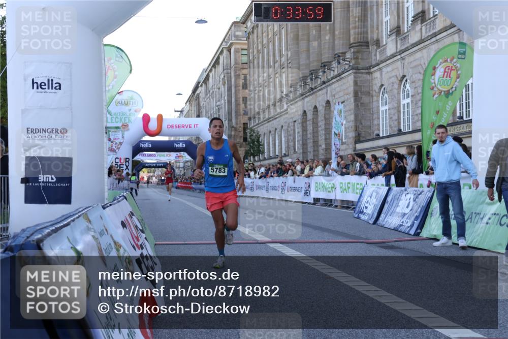 07.09.2025 - BARMER Alsterlauf Strokosch-Dieckow http://msf.ph/oto/8718982 07.09.2025 09:33:58 Ziel 22, 5783, 8199 meine-sportfotos.de
