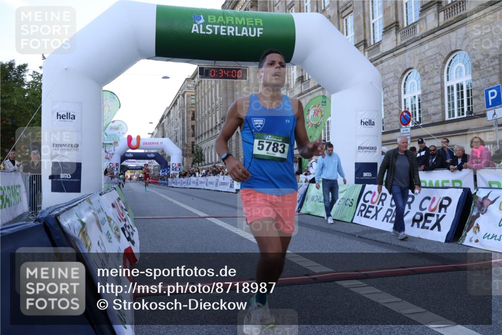 07.09.2025 - BARMER Alsterlauf Strokosch-Dieckow http://msf.ph/oto/8718987 07.09.2025 09:33:59 Ziel 22, 5783, 8199 meine-sportfotos.de