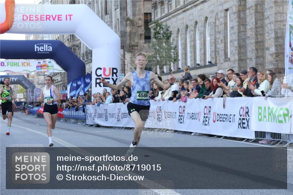 07.09.2025 - BARMER Alsterlauf Strokosch-Dieckow http://msf.ph/oto/8719015 07.09.2025 09:34:35 Ziel 14, 23, 4586 meine-sportfotos.de